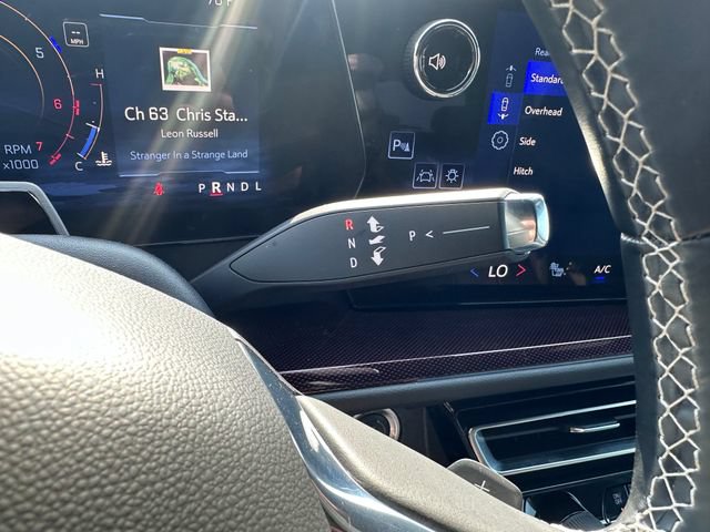 Used 2025 Chevrolet Traverse Z71 w/ Enhanced Driving Package AWD/4WD image 19