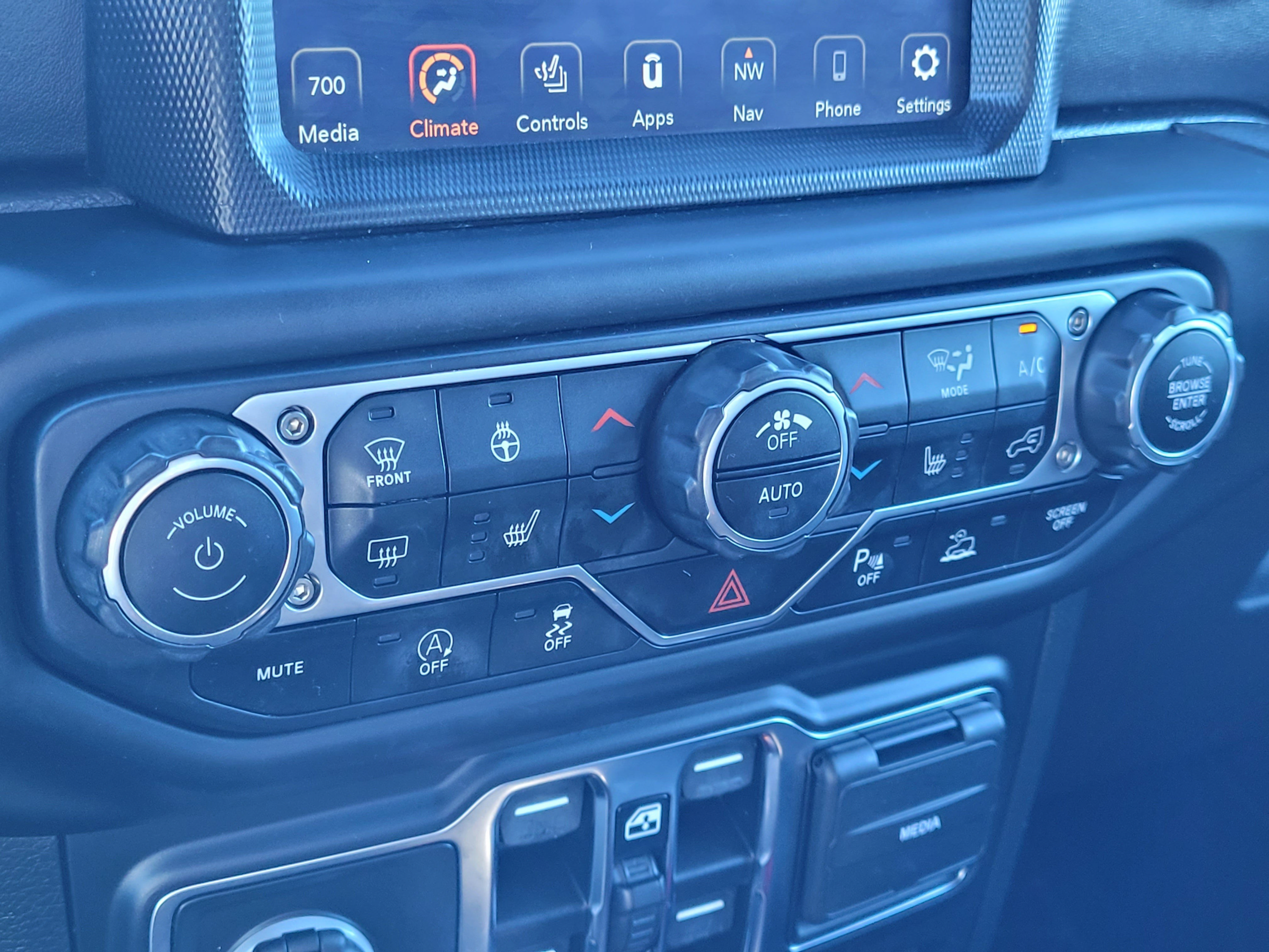 Used 2021 Jeep Gladiator Overland AWD/4WD image 22