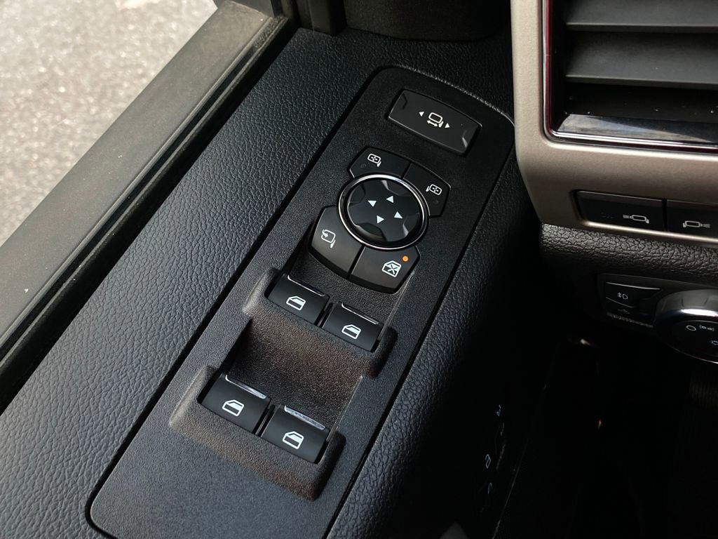 Certified 2021 Ford F250 Lariat w/ Lariat Value Package image 27