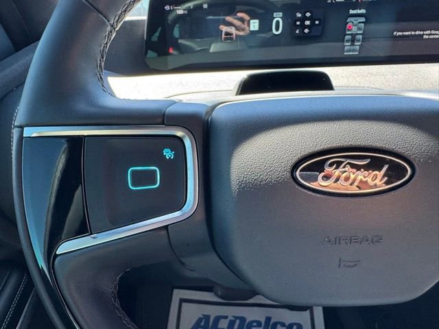 Certified 2025 Ford Expedition Platinum w/ Stealth Appearance Package image 30