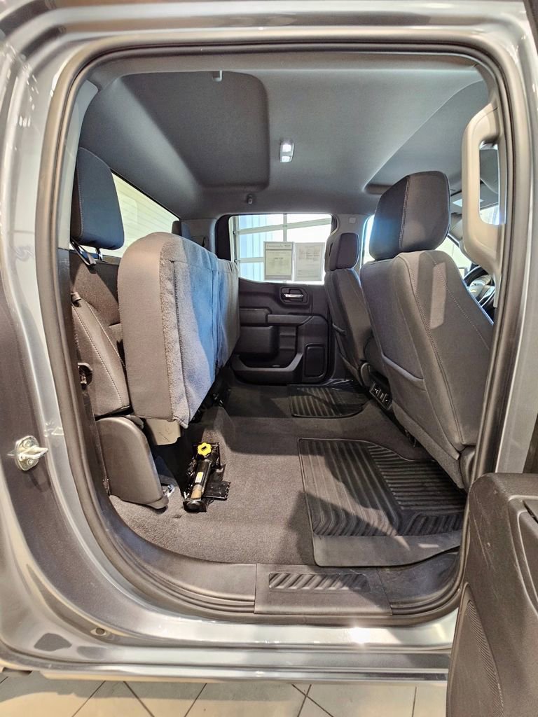 Used 2022 Chevrolet Silverado 1500 LT image 32