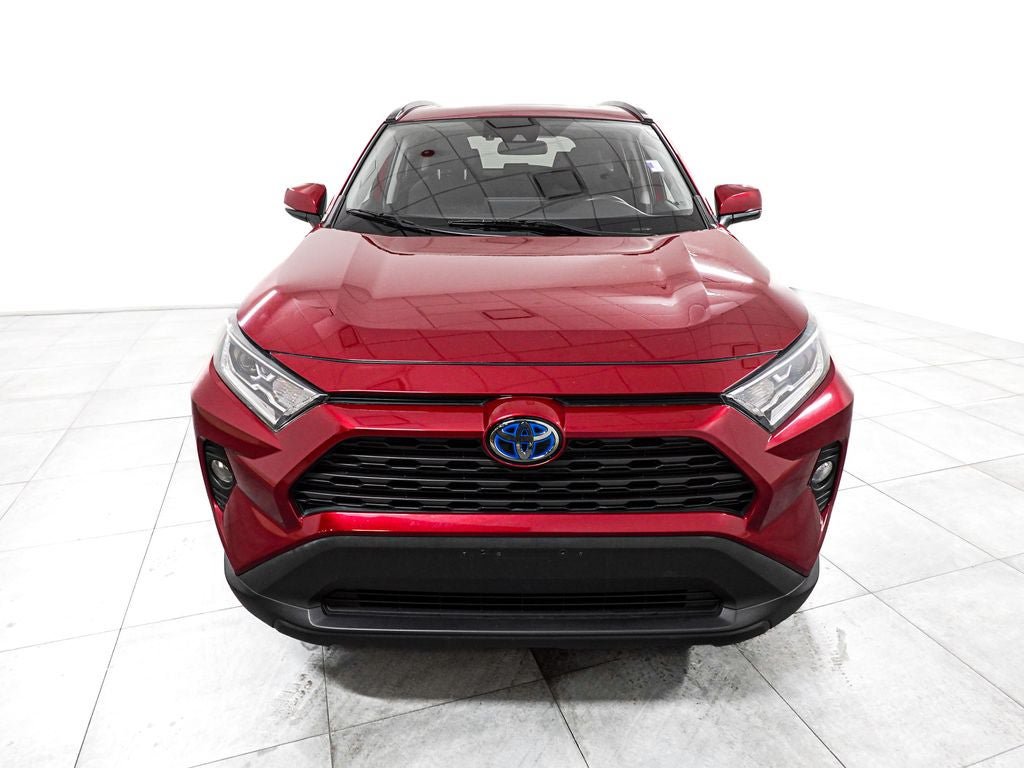 Used 2021 Toyota RAV4 XLE w/ Convenience Package AWD/4WD image 3