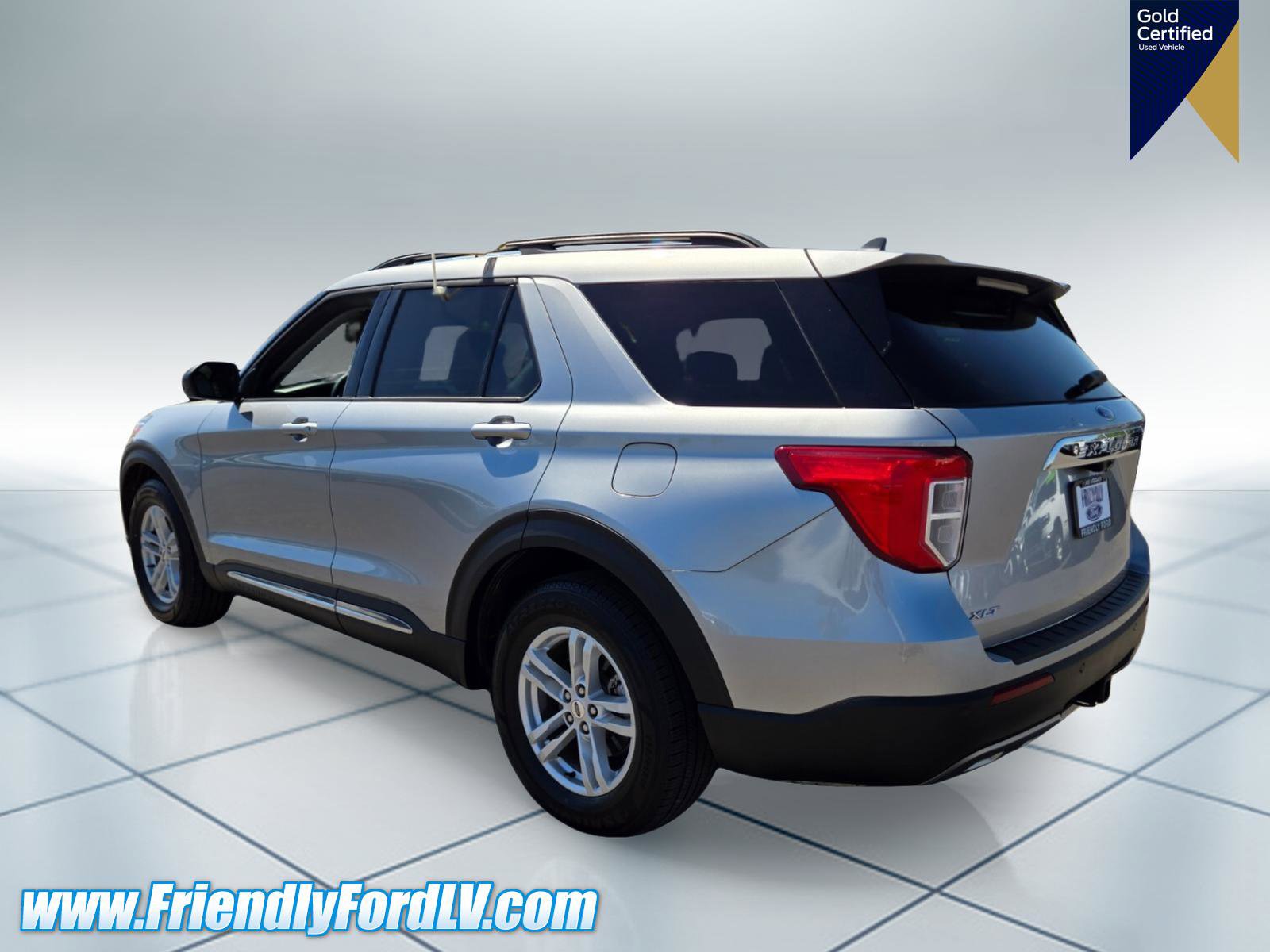 Certified 2021 Ford Explorer XLT w/ Equipment Group 202A RWD image 5