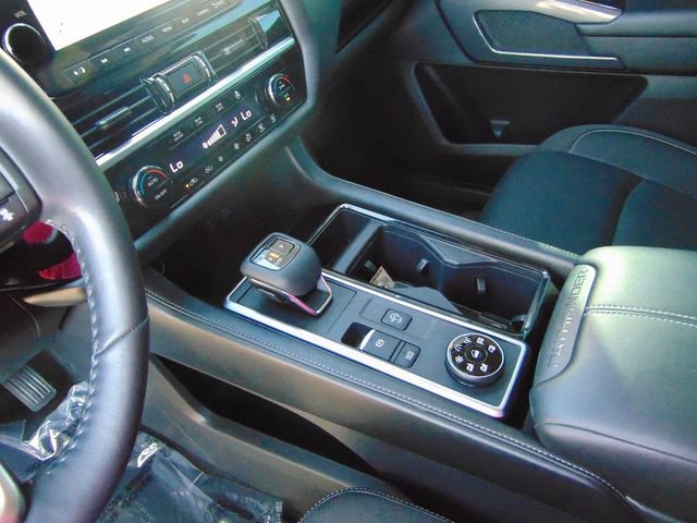 Used 2022 Nissan Pathfinder SL w/ SL Black Package AWD/4WD image 14