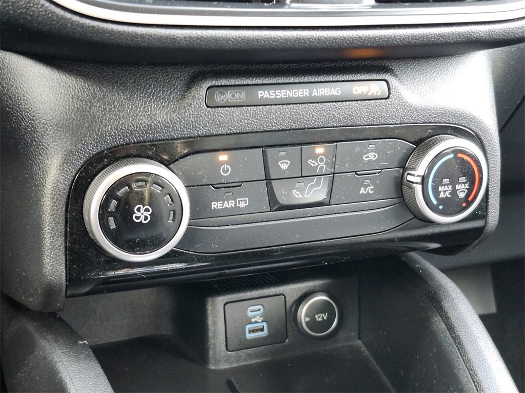 Certified 2021 Ford Escape SE w/ SE Sport Appearance Package image 22