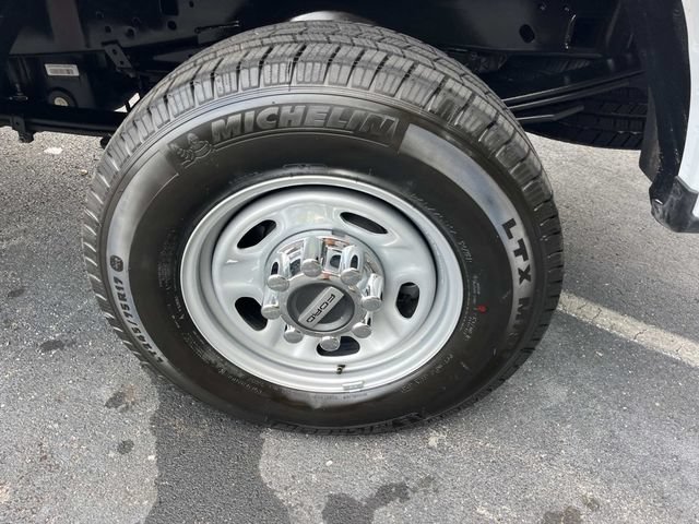 Certified 2024 Ford F250 XL w/ XL Chrome Package AWD/4WD image 13