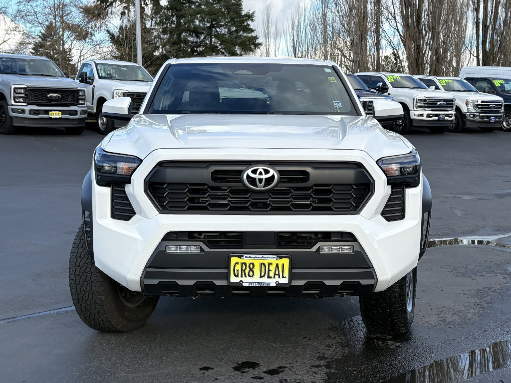 Used 2024 Toyota Tacoma TRD Off-Road AWD/4WD image 8