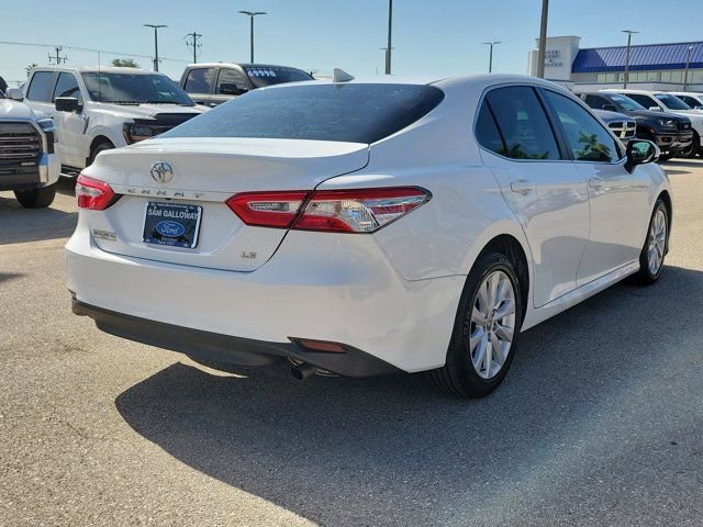Used 2020 Toyota Camry LE FWD image 6