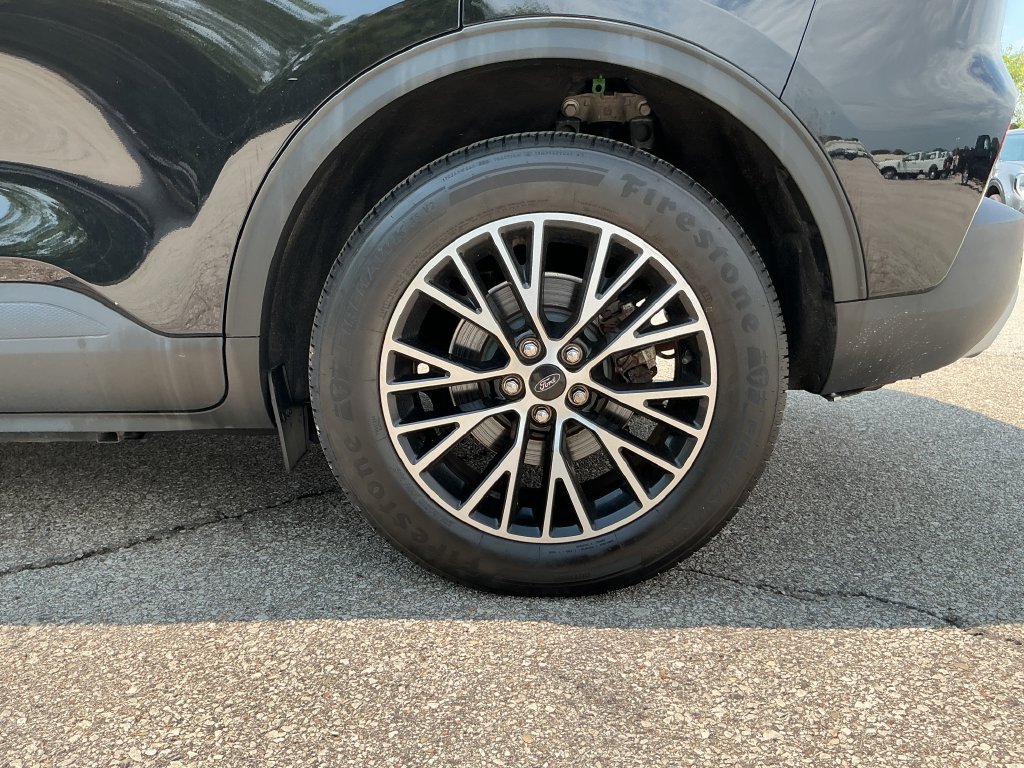 Certified 2023 Ford Escape SE FWD image 10