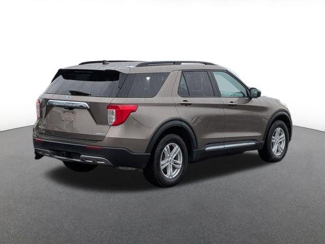 Certified 2021 Ford Explorer XLT w/ Equipment Group 202A image 3