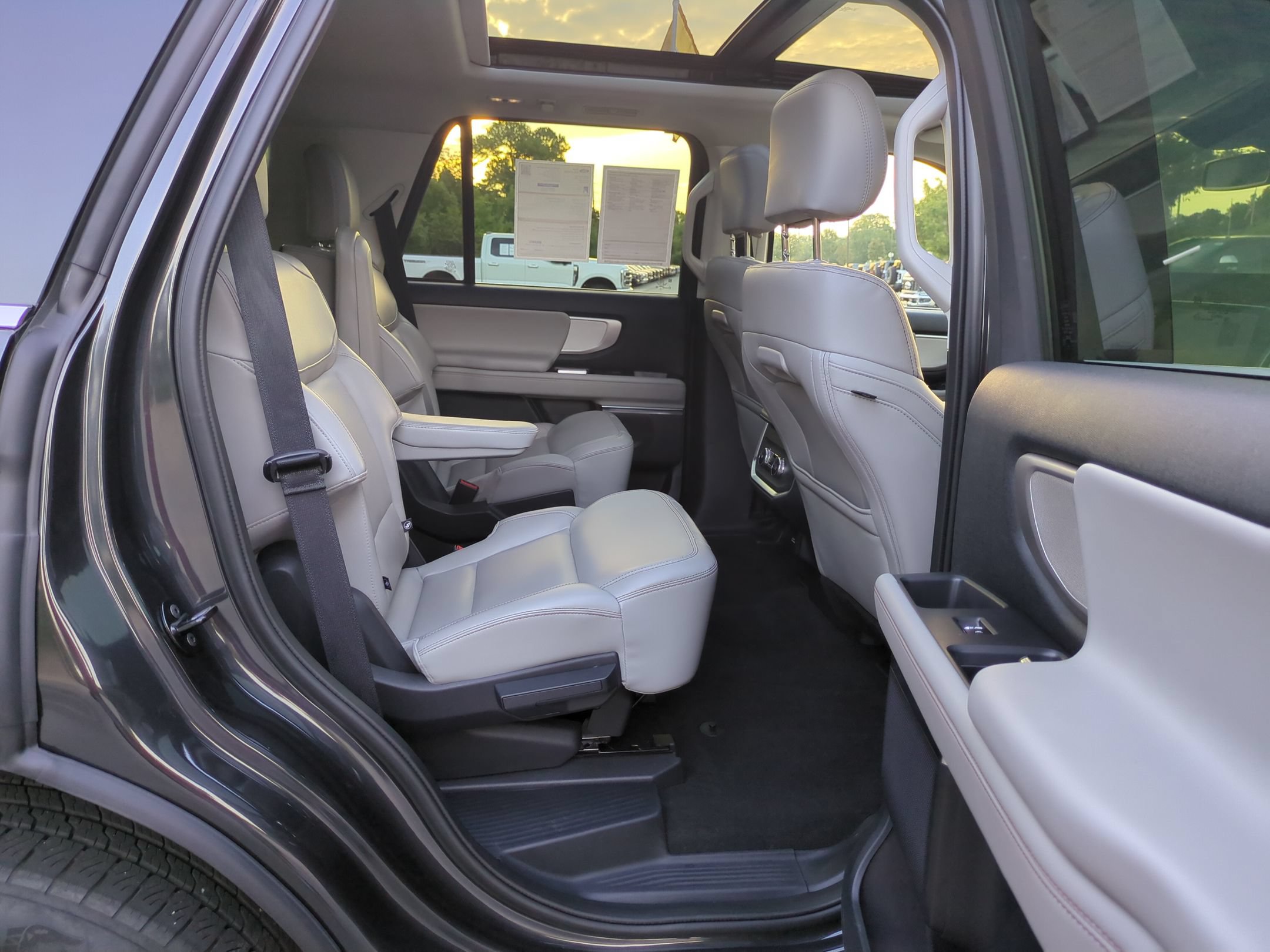 Certified 2025 Ford Expedition Active RWD image 35