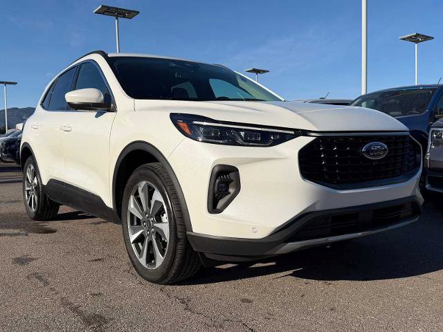 Certified 2025 Ford Escape Platinum w/ Premium Technology Package image 4