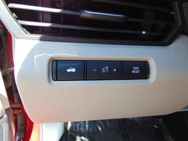Used 2025 Nissan Altima 2.5 SV FWD image 19