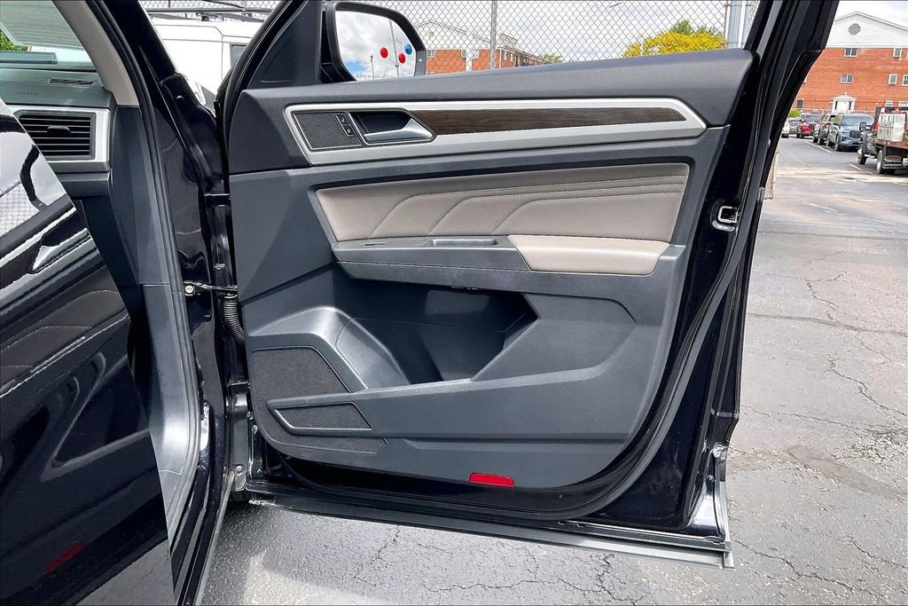 Used 2023 Volkswagen Atlas SE AWD/4WD image 23