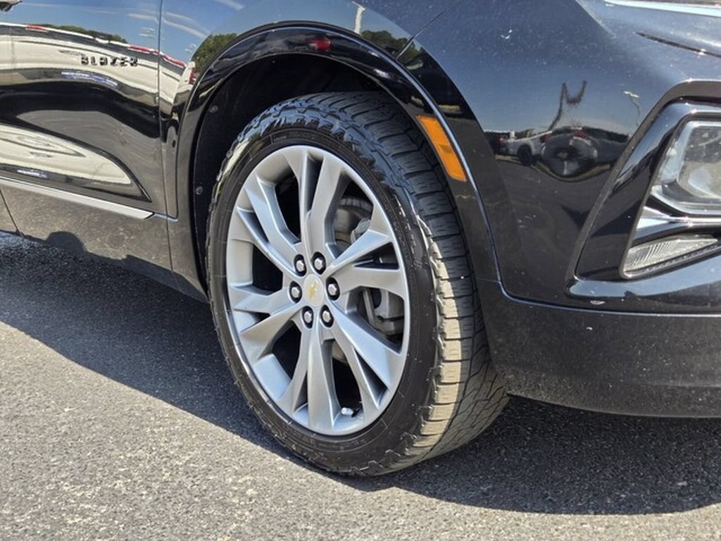 Used 2019 Chevrolet Blazer Premier w/ Sun and Wheels Package FWD image 21