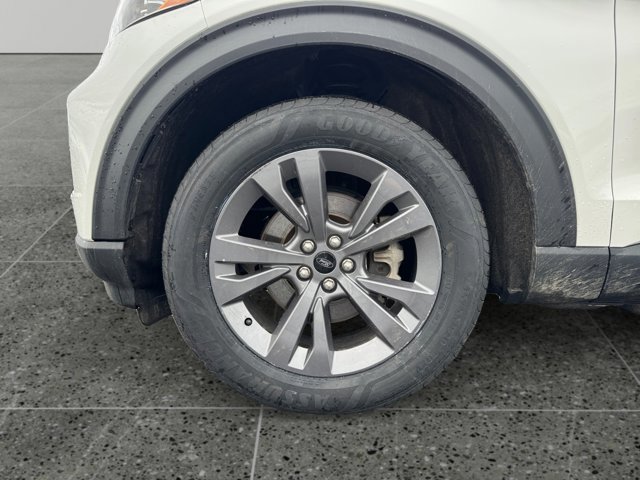 Certified 2023 Ford Explorer XLT w/ Equipment Group 202A image 11