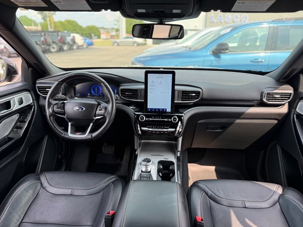 Certified 2023 Ford Explorer ST w/ Technology Package AWD/4WD image 2