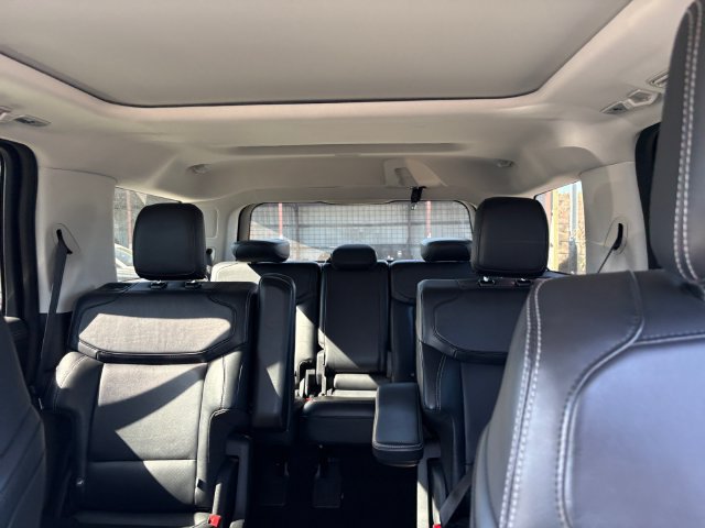 Certified 2025 Ford Expedition Platinum AWD/4WD image 18