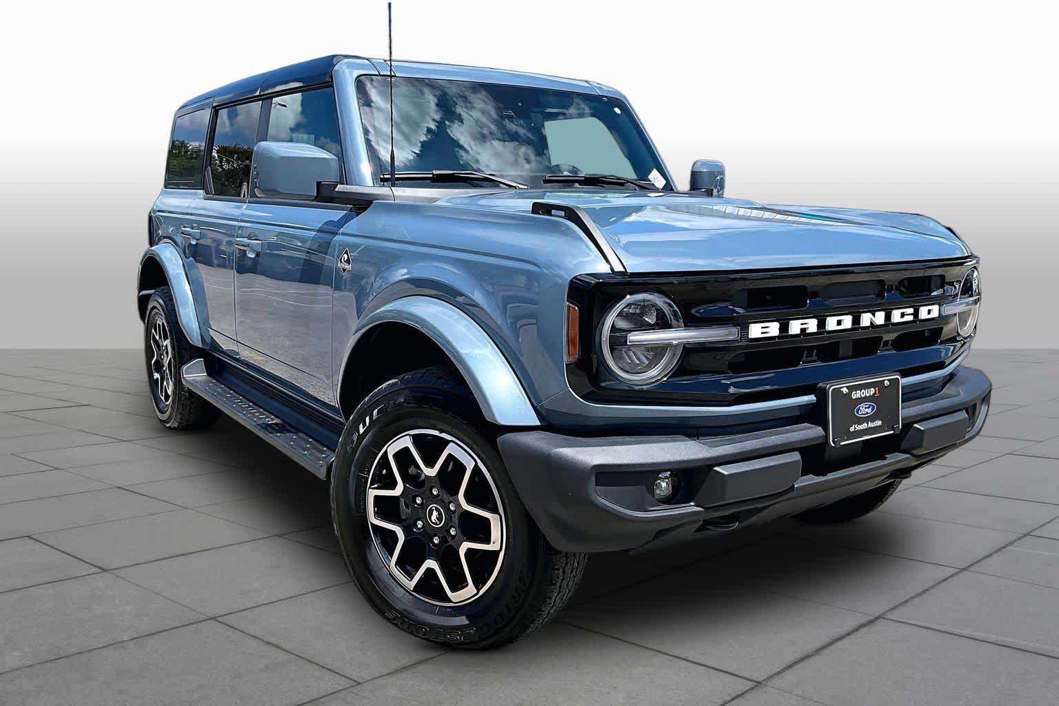 Certified 2025 Ford Bronco Outer Banks AWD/4WD image 3