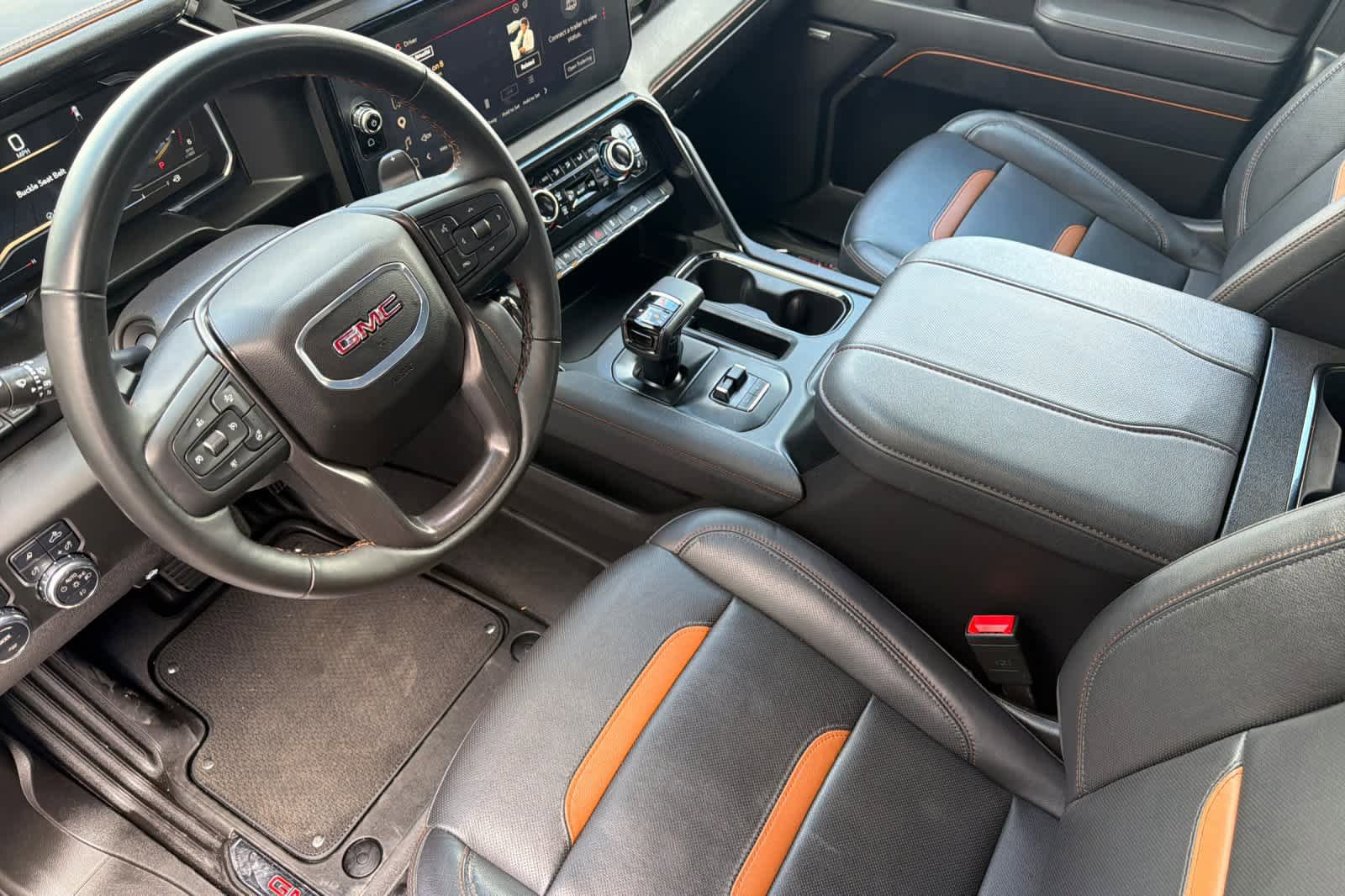 Used 2025 GMC Sierra 1500 AT4 w/ Technology Package AWD/4WD image 11
