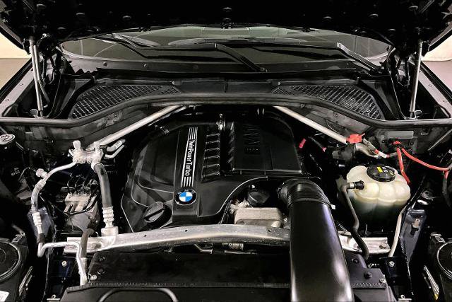 Used 2018 BMW X5 xDrive35i w/ Driving Assistance Package AWD/4WD image 29