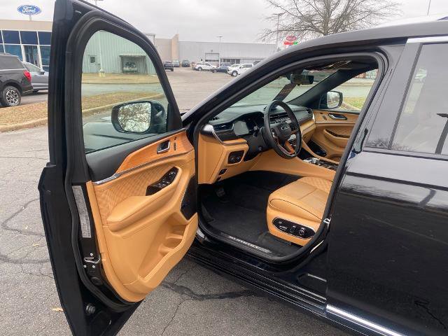 Used 2021 Jeep Grand Cherokee L Summit image 11