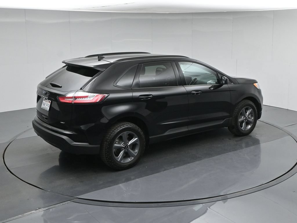 Certified 2024 Ford Edge SEL w/ Sport Appearance Package AWD/4WD image 39