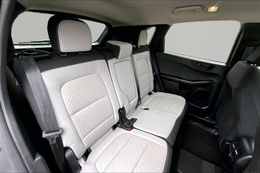 Certified 2023 Ford Escape Active AWD/4WD image 27