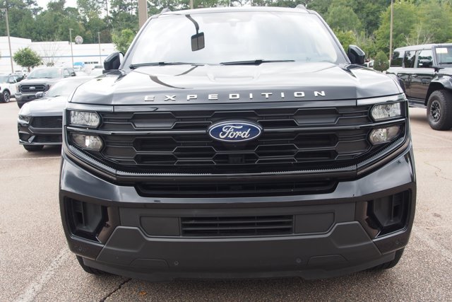 Certified 2025 Ford Expedition Max Active RWD image 3