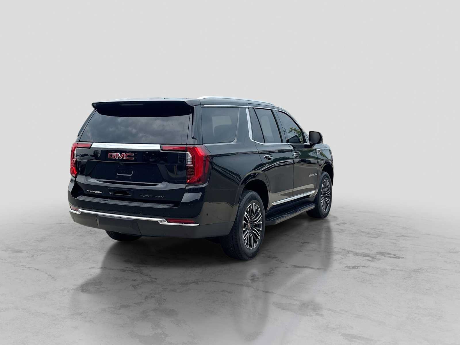 Used 2025 GMC Yukon Elevation w/ LPO, Floor Liner Package AWD/4WD image 6
