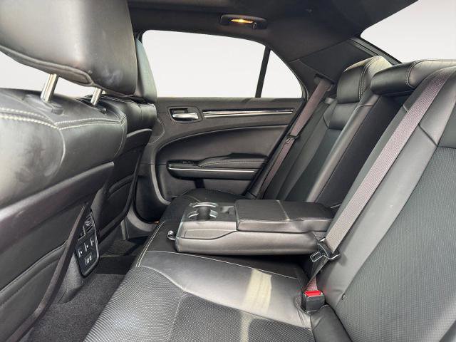 Used 2022 Chrysler 300 S w/ Comfort Group RWD image 14