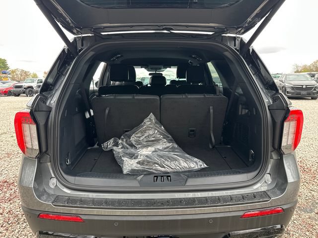 Certified 2025 Ford Explorer ST-Line w/ ST-Line Street Pack AWD/4WD image 16