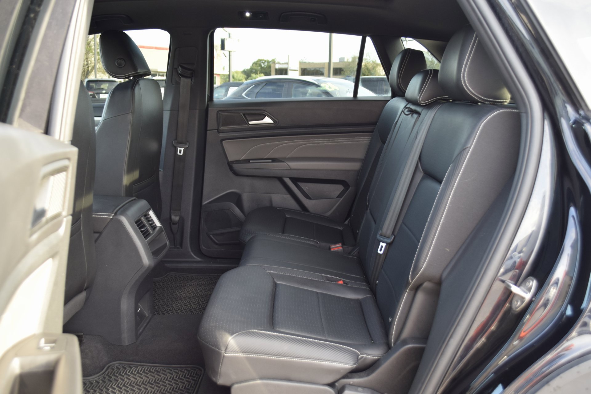 Used 2023 Volkswagen Atlas Cross Sport SEL image 21