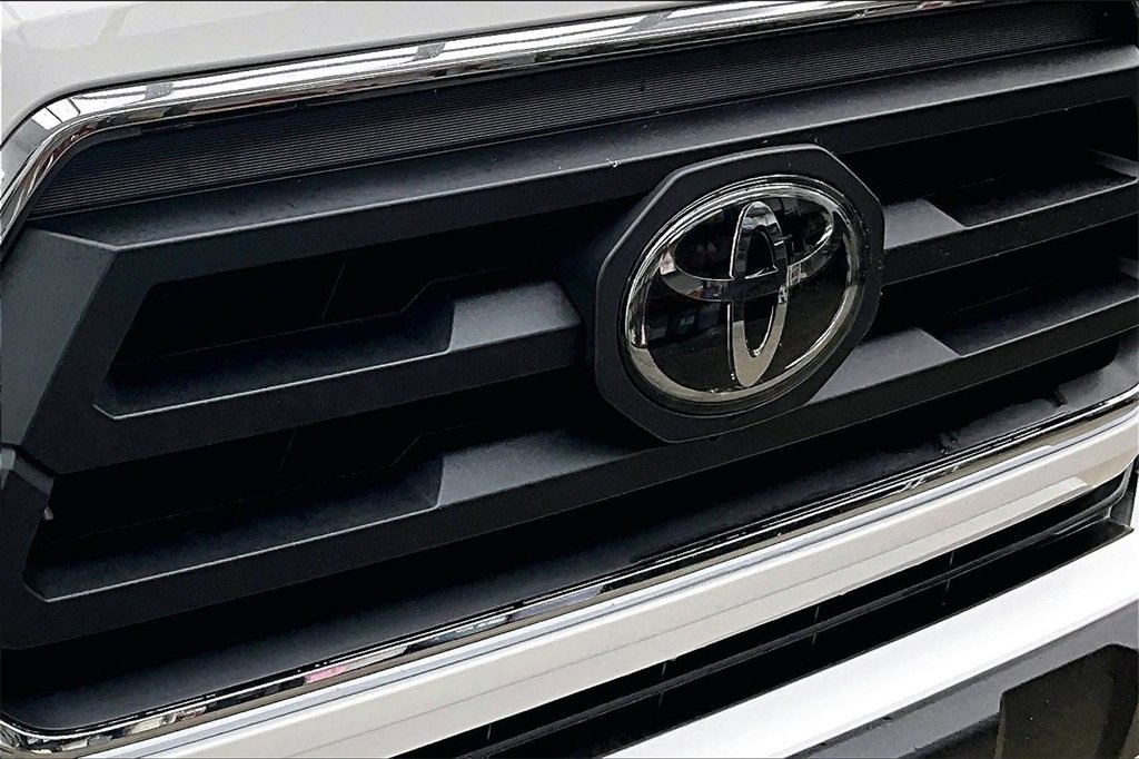 Used 2022 Toyota Tacoma SR5 image 29