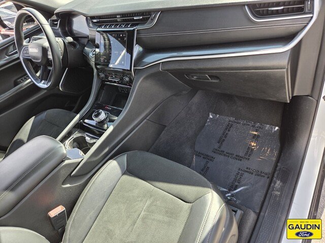 Used 2021 Jeep Grand Cherokee L Laredo AWD/4WD image 17
