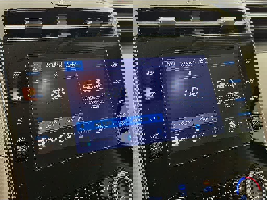 Used 2022 Hyundai Tucson SE image 19