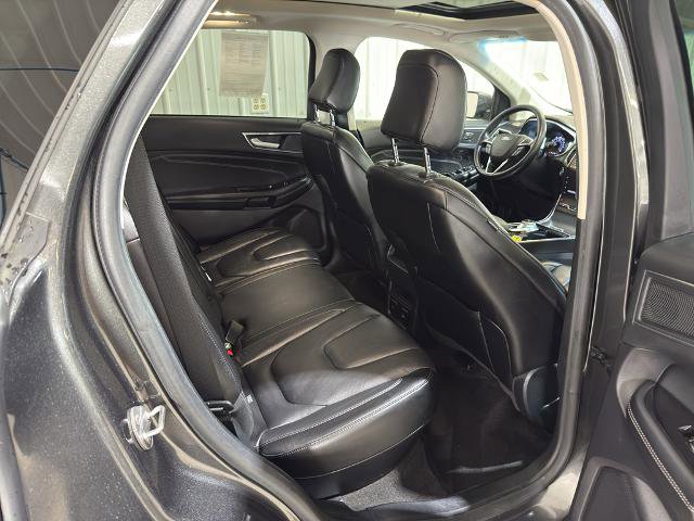 Certified 2020 Ford Edge Titanium FWD image 31