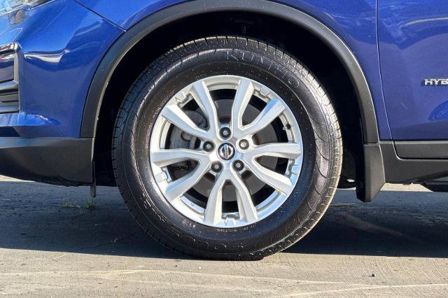 Used 2019 Nissan Rogue SV w/ Premium Package image 34