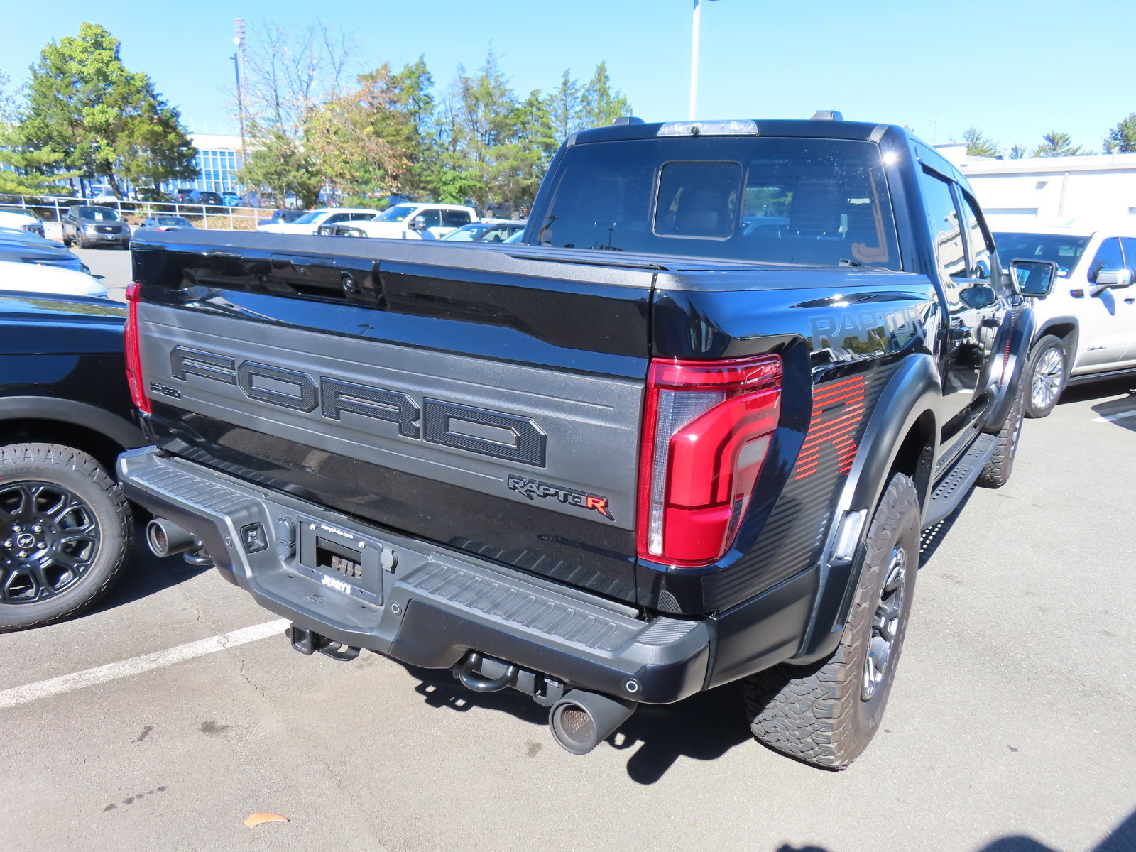 Certified 2025 Ford F150 Raptor w/ Equipment Group 803A Raptor R AWD/4WD image 5