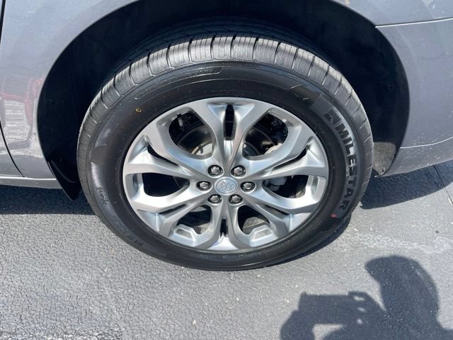 Used 2020 Buick Enclave Avenir w/ Avenir Technology Package FWD image 4