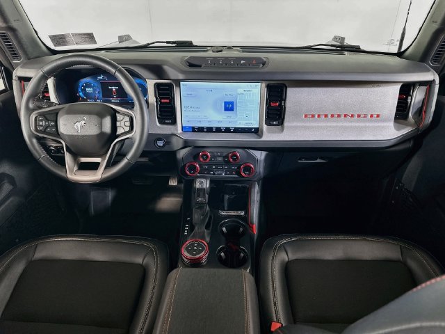 Certified 2025 Ford Bronco Big Bend w/ Black Diamond Package AWD/4WD image 24