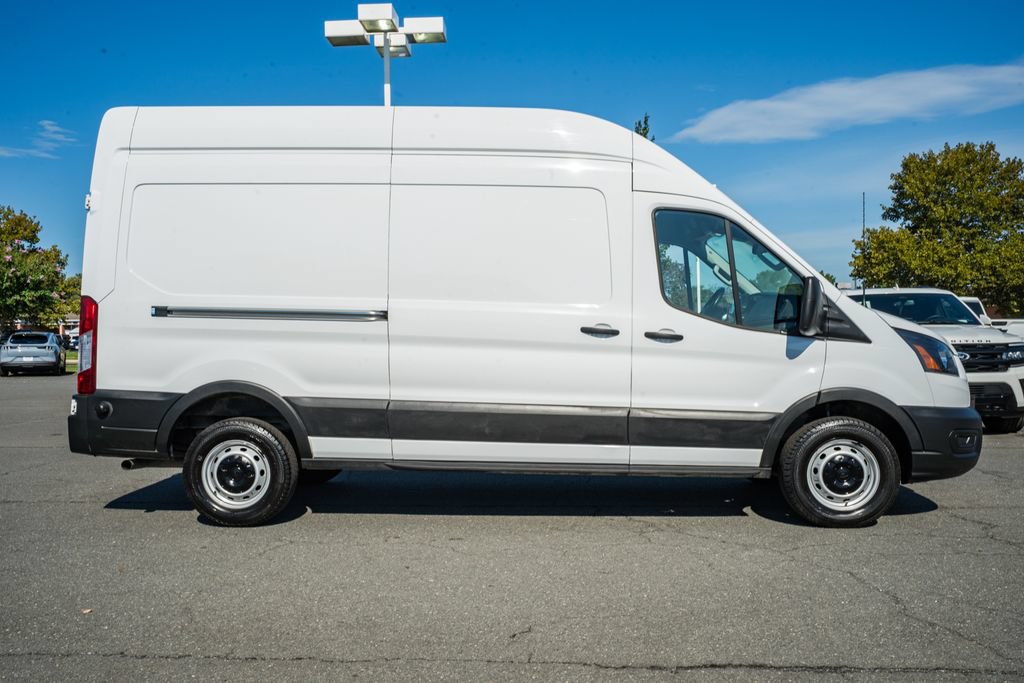 Certified 2024 Ford Transit 250 148 High Roof RWD image 3