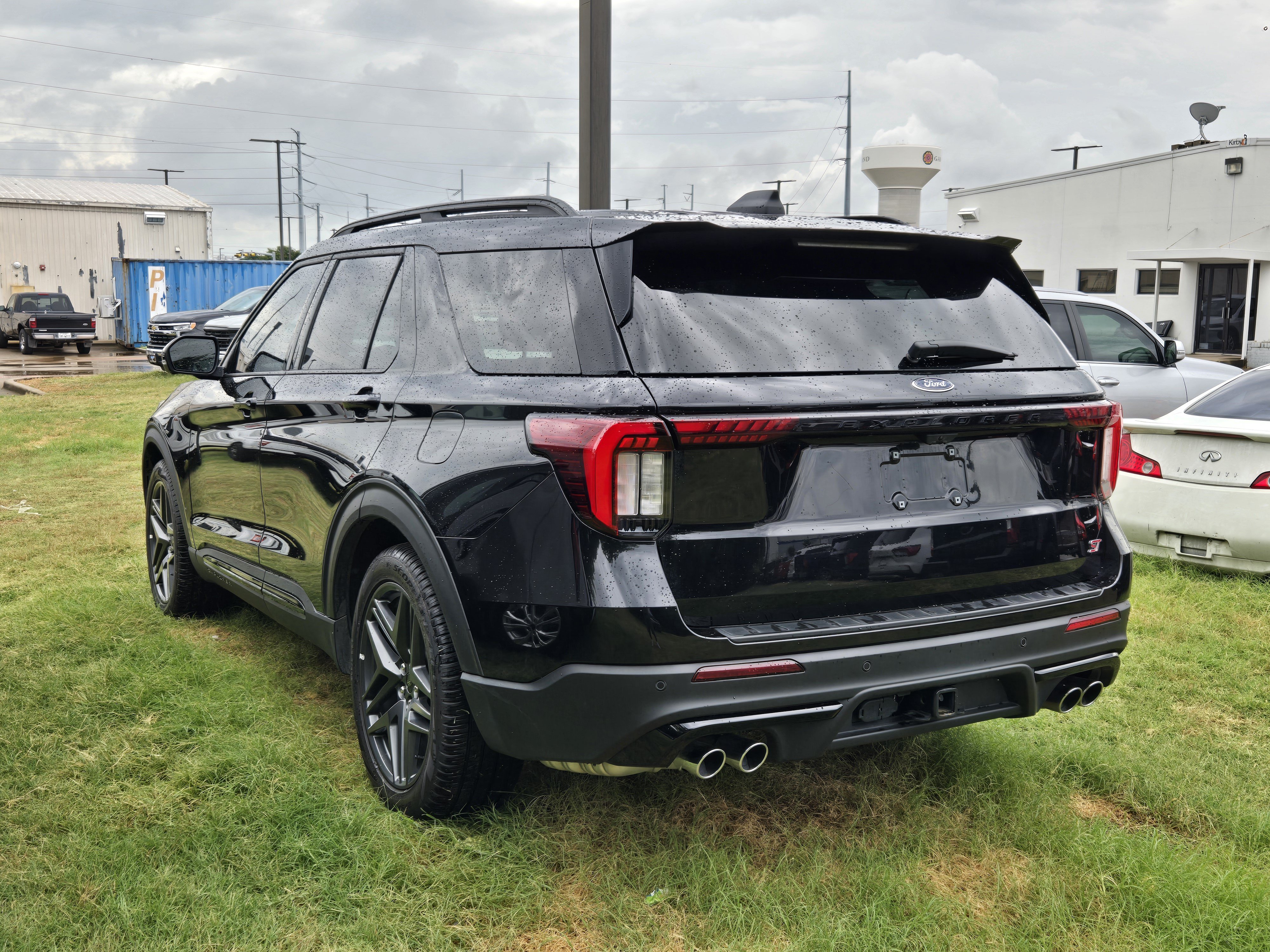 Certified 2025 Ford Explorer ST AWD/4WD image 6