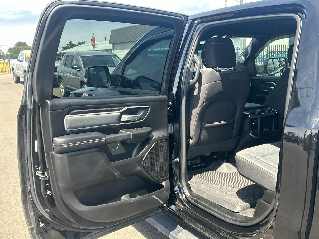 Used 2022 RAM 1500 Big Horn AWD/4WD image 38