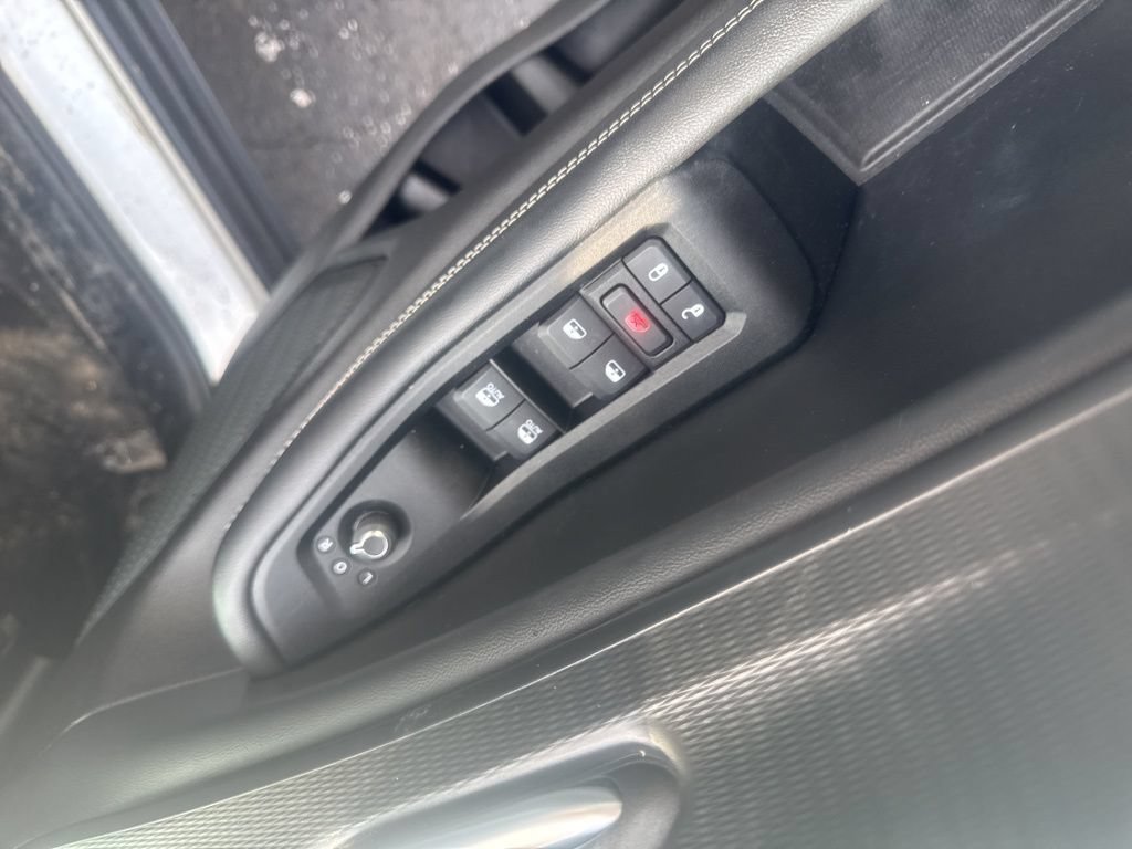 Used 2024 Jeep Grand Cherokee Altitude AWD/4WD image 17