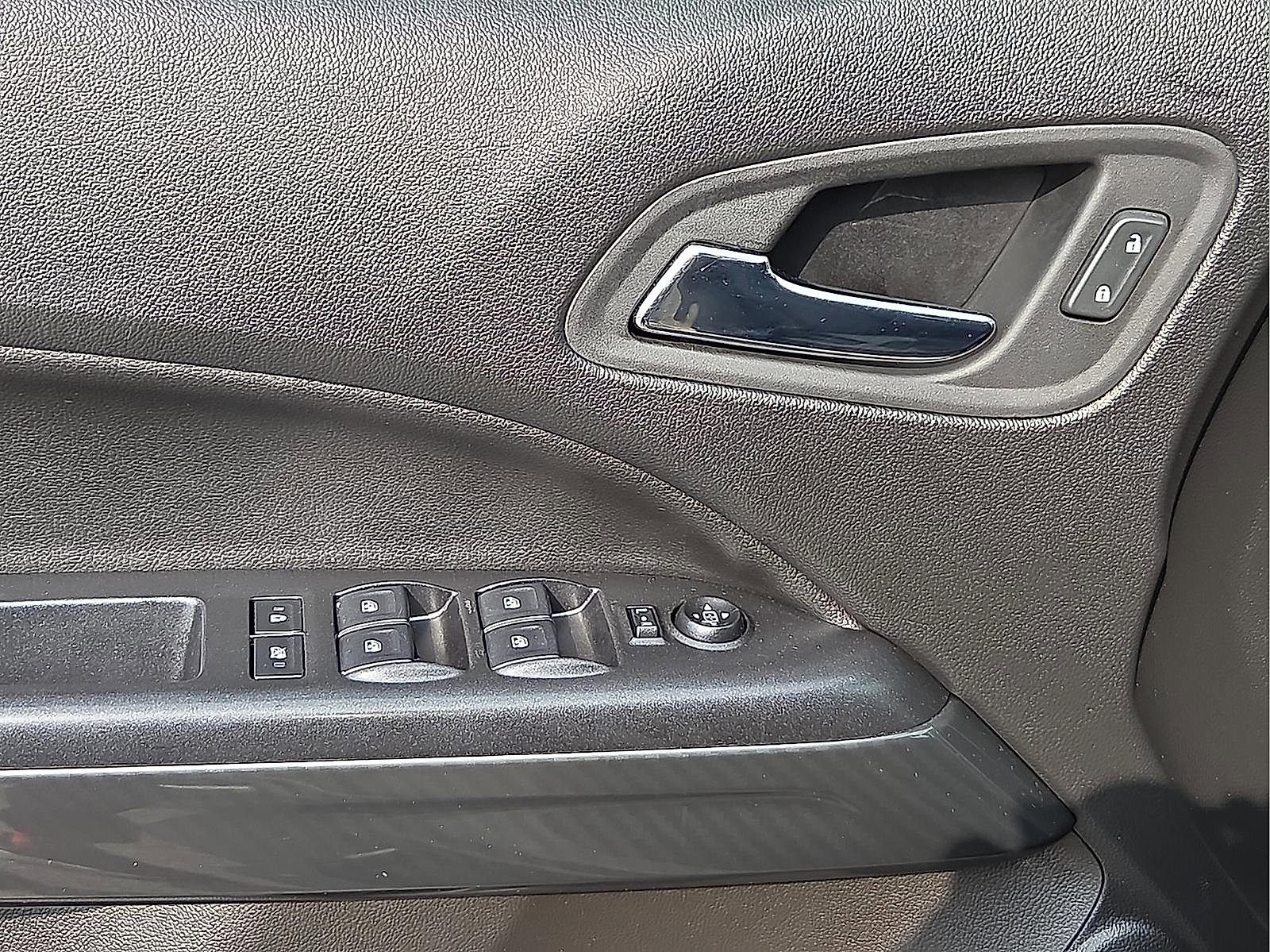 Used 2022 GMC Canyon AT4 w/ Driver Alert Package AWD/4WD image 13