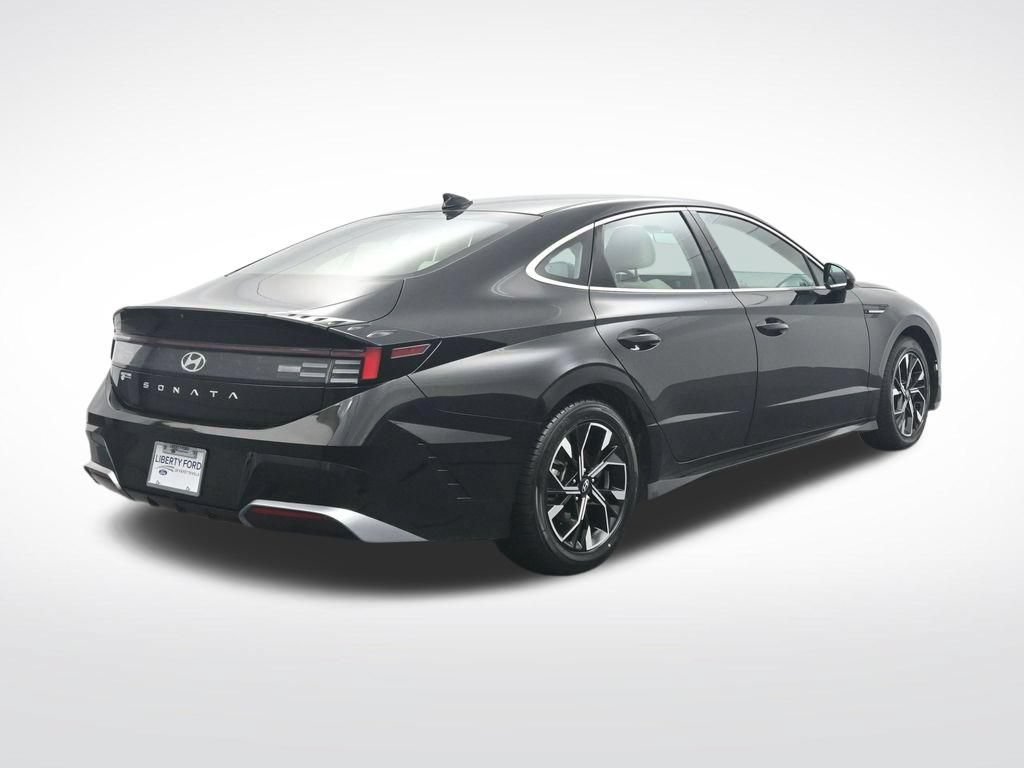Used 2025 Hyundai Sonata SEL FWD image 6