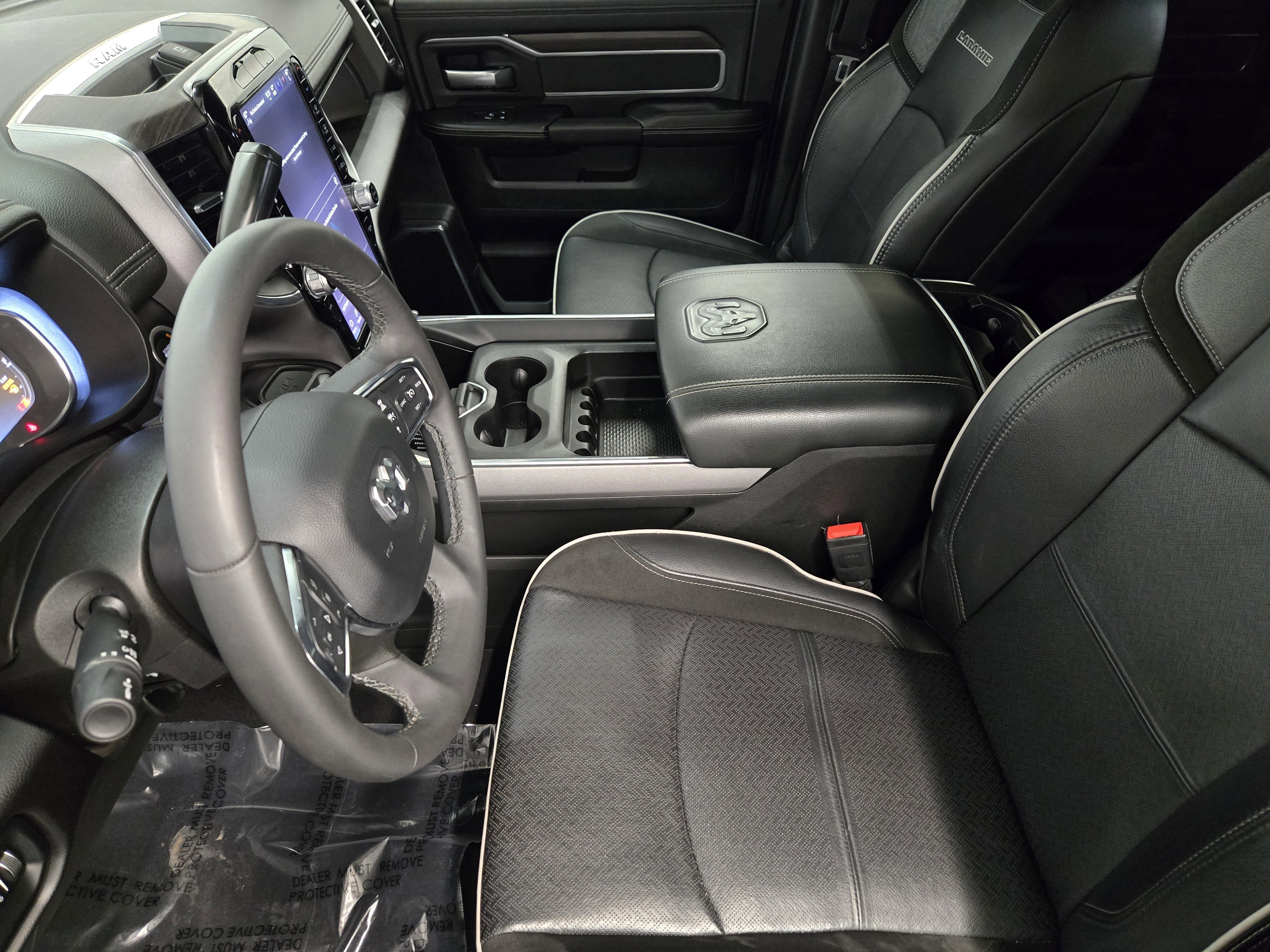 Used 2025 RAM 2500 Laramie AWD/4WD image 14