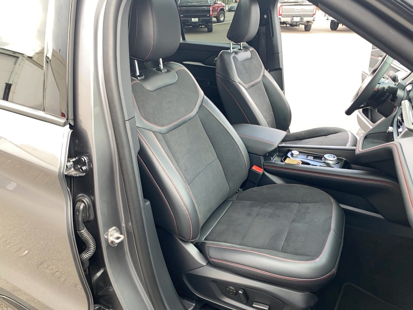 Certified 2026 Ford Explorer ST w/ Sun And Sound Package AWD/4WD image 17
