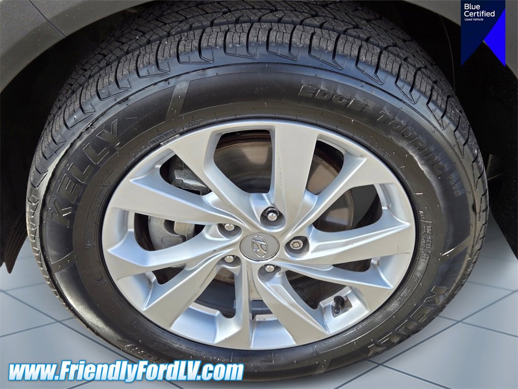 Used 2021 Hyundai Tucson SE w/ Cargo Package image 9